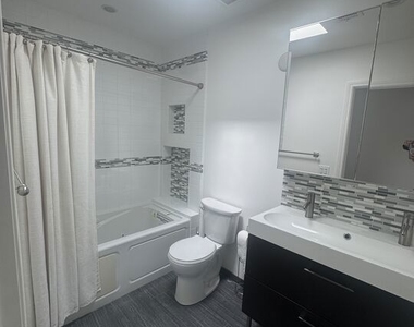 1020 Moraga Drive - Photo Thumbnail 9