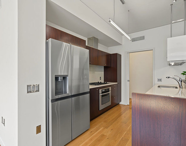 1155 S Grand Avenue - Photo Thumbnail 13
