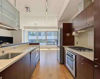 1155 S Grand Avenue - Photo Thumbnail 16