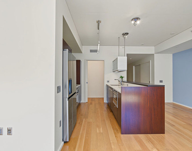 1155 S Grand Avenue - Photo Thumbnail 15