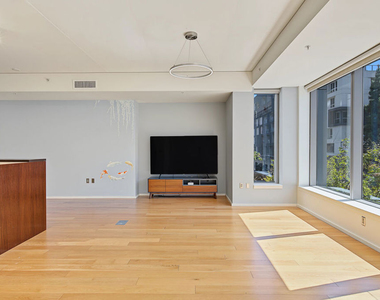 1155 S Grand Avenue - Photo Thumbnail 19