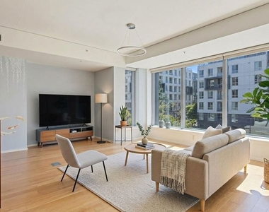 1155 S Grand Avenue - Photo Thumbnail 2