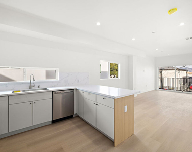 5651 Case Ave - Photo Thumbnail 5