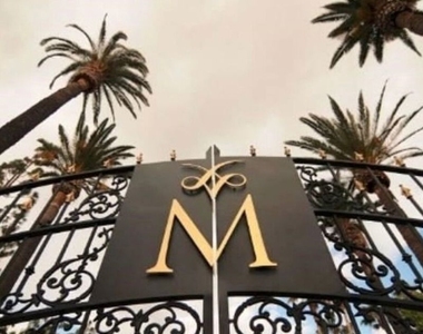 21400 Burbank Boulevard - Photo Thumbnail 15
