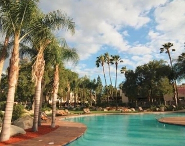 21400 Burbank Boulevard - Photo Thumbnail 13