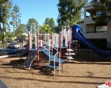 21400 Burbank Boulevard - Photo Thumbnail 17