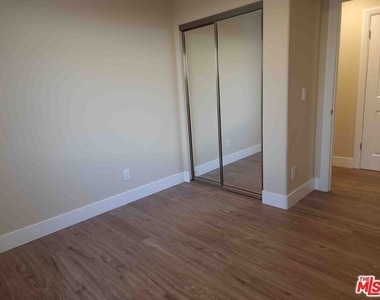 7216 10th Ave - Photo Thumbnail 6