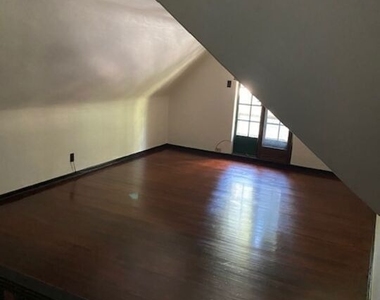 28832 Sycamore Drive - Photo Thumbnail 8