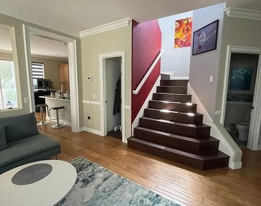 1706 Freeport Terrace - Photo Thumbnail 4