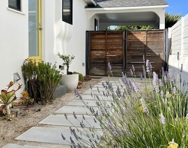 3865 Lyceum Avenue - Photo Thumbnail 11