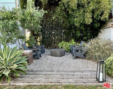 3865 Lyceum Avenue - Photo Thumbnail 13