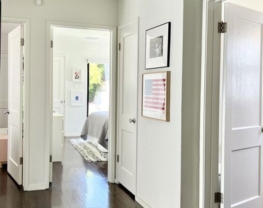 3865 Lyceum Avenue - Photo Thumbnail 10