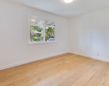 3562 Veteran Avenue - Photo Thumbnail 6
