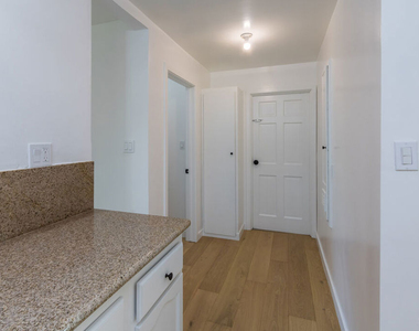 3562 Veteran Avenue - Photo Thumbnail 15
