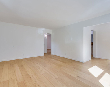 3562 Veteran Avenue - Photo Thumbnail 4