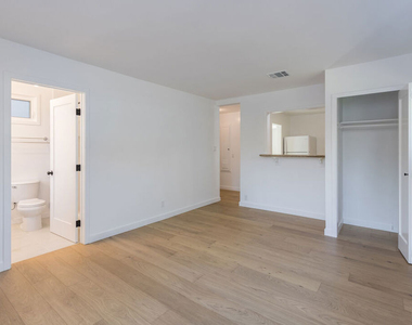3562 Veteran Avenue - Photo Thumbnail 18