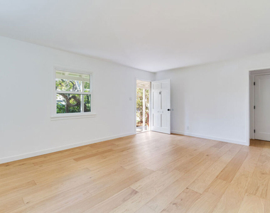 3562 Veteran Avenue - Photo Thumbnail 3