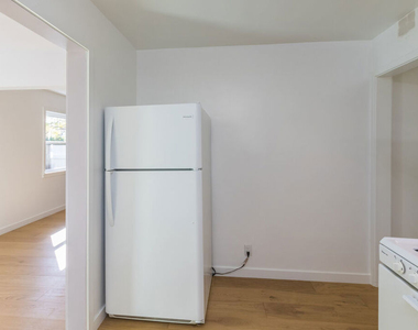 3562 Veteran Avenue - Photo Thumbnail 14