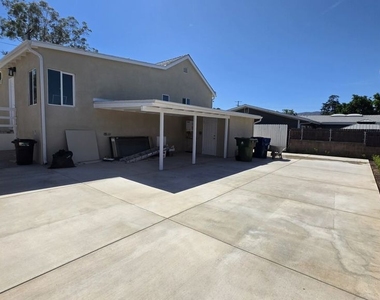 10323 Samoa Avenue - Photo Thumbnail 2