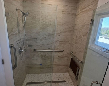 10323 Samoa Avenue - Photo Thumbnail 10