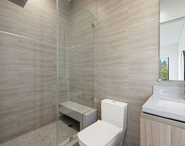 839 N Gardner Street - Photo Thumbnail 19