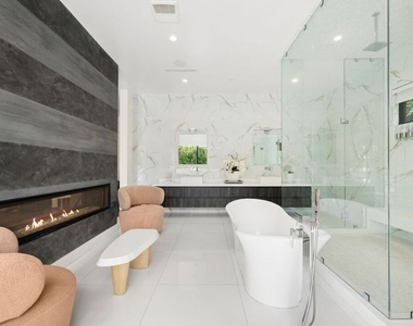 839 N Gardner Street - Photo Thumbnail 16