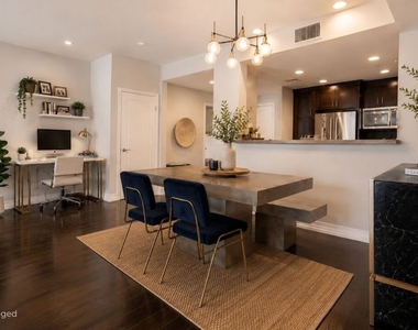 1430 S Beverly Glen Boulevard - Photo Thumbnail 3