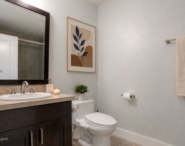 1430 S Beverly Glen Boulevard - Photo Thumbnail 14
