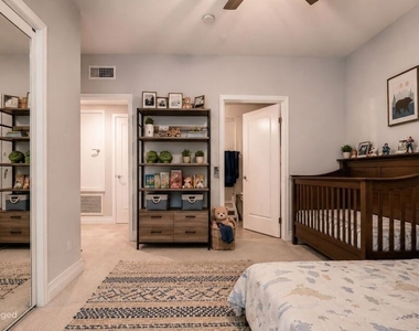 1430 S Beverly Glen Boulevard - Photo Thumbnail 12