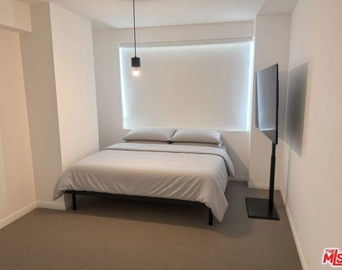 3785 Wilshire Boulevard - Photo Thumbnail 6