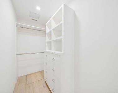 633 Palms Boulevard - Photo Thumbnail 16