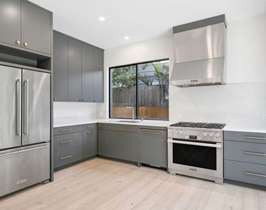 633 Palms Boulevard - Photo Thumbnail 4