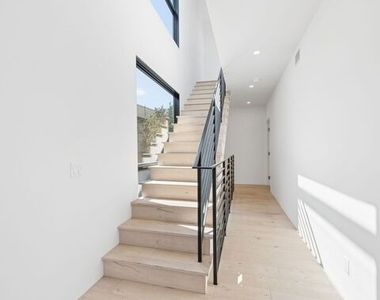 633 Palms Boulevard - Photo Thumbnail 29