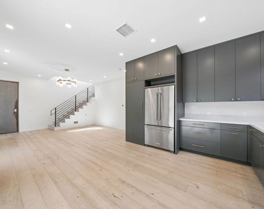 633 Palms Boulevard - Photo Thumbnail 11