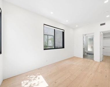 633 Palms Boulevard - Photo Thumbnail 14