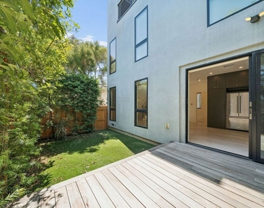 633 Palms Boulevard - Photo Thumbnail 10