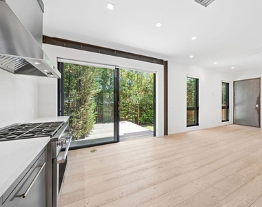 633 Palms Boulevard - Photo Thumbnail 5