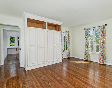 214 S Medio Drive - Photo Thumbnail 23