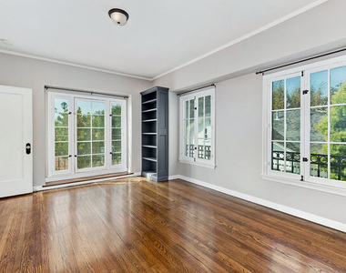 214 S Medio Drive - Photo Thumbnail 19