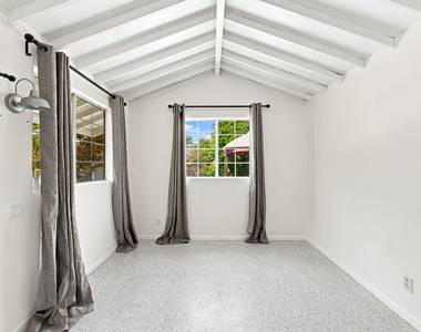4415 W Woodland Avenue - Photo Thumbnail 18