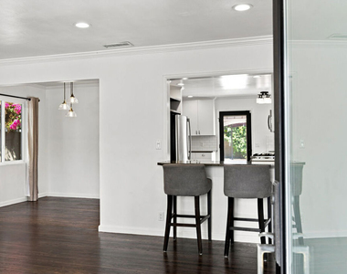 4415 W Woodland Avenue - Photo Thumbnail 2