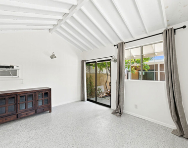 4415 W Woodland Avenue - Photo Thumbnail 19