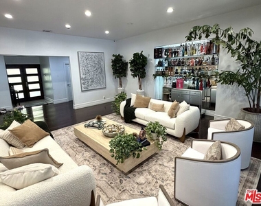 1727 San Ysidro Drive - Photo Thumbnail 6