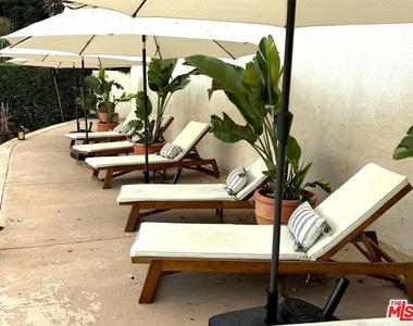 1727 San Ysidro Drive - Photo Thumbnail 31