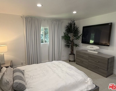 1727 San Ysidro Drive - Photo Thumbnail 23