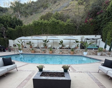 1727 San Ysidro Drive - Photo Thumbnail 26
