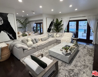 1727 San Ysidro Drive - Photo Thumbnail 13