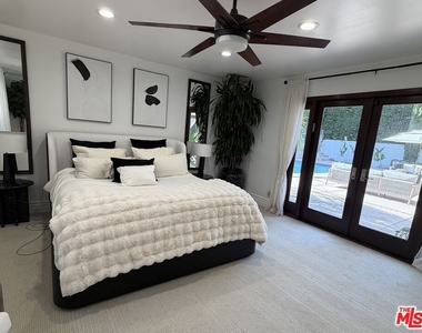 1727 San Ysidro Drive - Photo Thumbnail 20