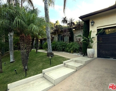 1727 San Ysidro Drive - Photo Thumbnail 1