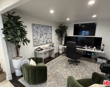 1727 San Ysidro Drive - Photo Thumbnail 16